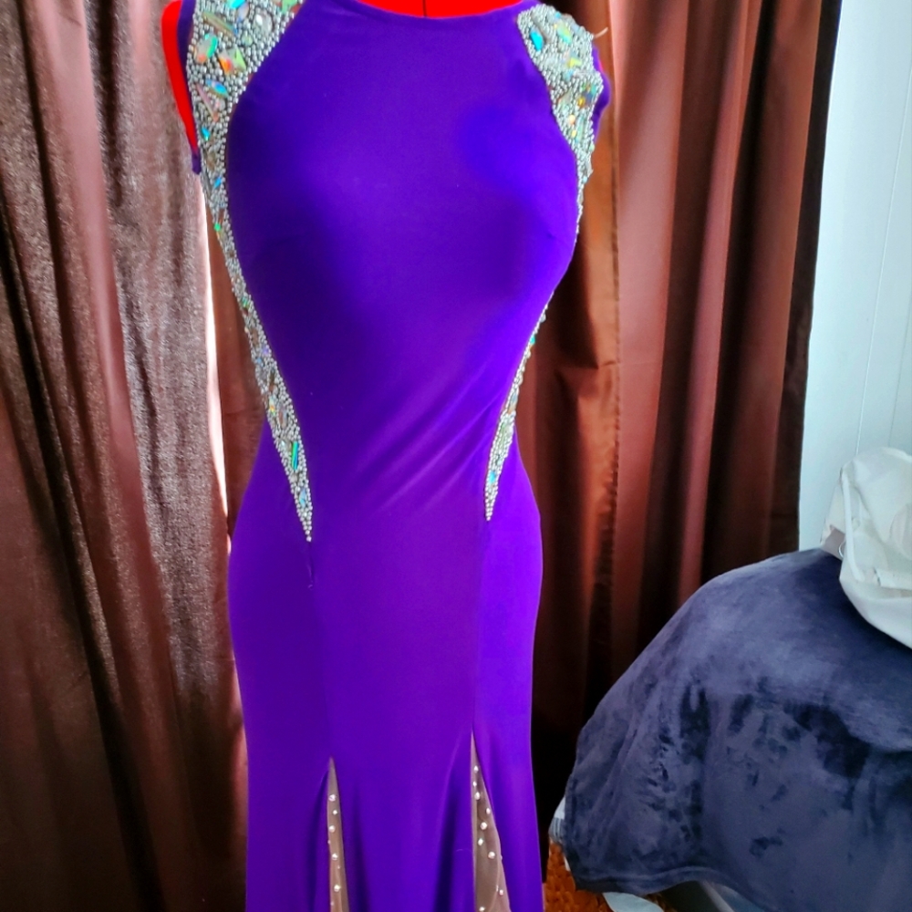 Stretch for success gown